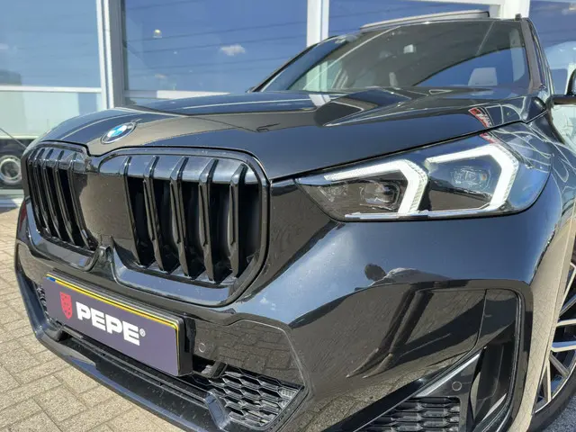 BMW X1 sDrive18i|M-Sport|PANO|HEAD-UP|LED|18"| 2023 Benzine 23