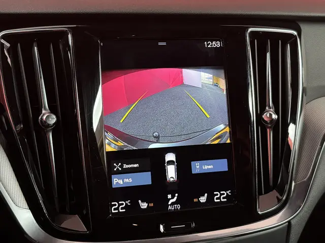 Volvo V60 2.0 B4 R-Design 2022 Hybride Benzine 45