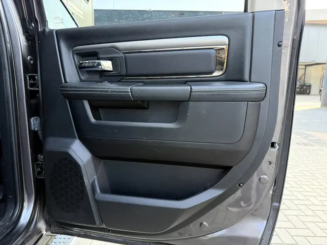 Dodge Ram 1500 5.7 V8 HEMI Quad Cab 6'4 2016 LPG/Gas 19