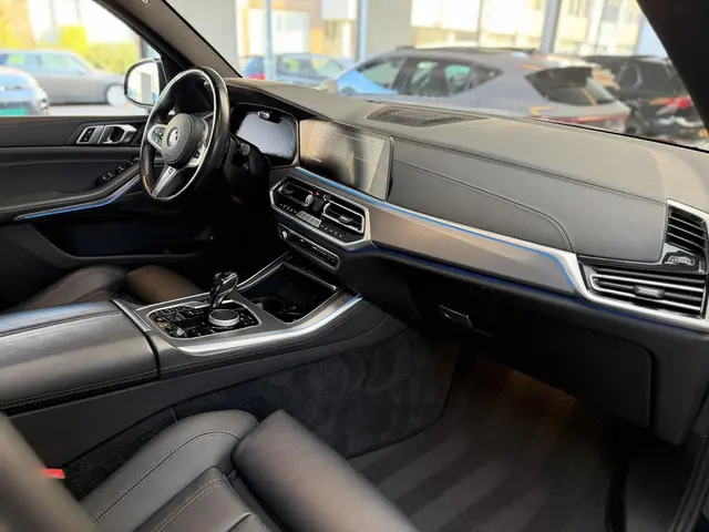 BMW X5 xDrive45e Executive 2021 Hybride Benzine 12