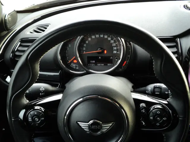 MINI Clubman Mini 1.5 Cooper Chili 2018 Benzine 28