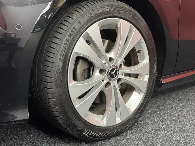 Mercedes-Benz B-Klasse 180 Ambition 2017 Benzine 23