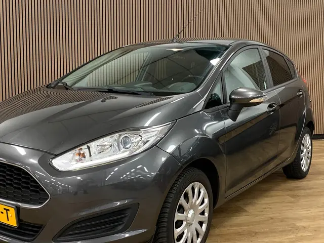 Ford Fiesta 1.0 Style|104000KM|Airco|5 Deurs| 2016 Benzine 2