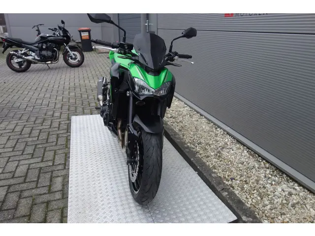Kawasaki Z900 PERFORMANCE 2018 Benzine 4