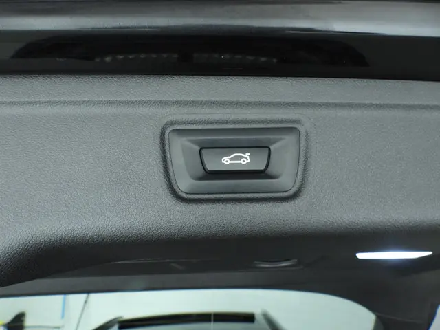 BMW 3 Serie Touring 330i xDrive 2022 Benzine 38