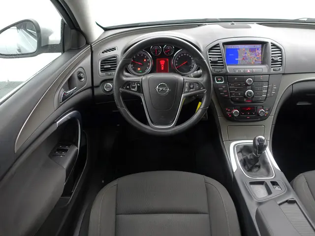 Opel Insignia 1.4 Turbo EcoFLEX Business+ 2013 Benzine 6