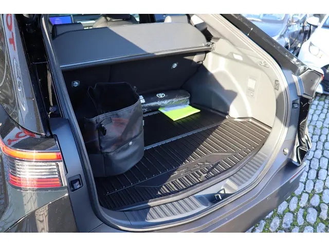 Toyota bZ4X Dynamic 73,1 kWh, 360 camera, 2026 Elektrisch 34