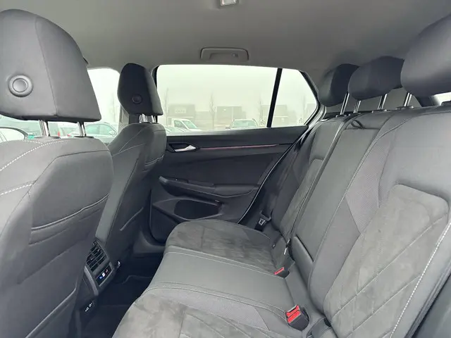 Volkswagen Golf 1.4 eHybrid Style 2022 Hybride Benzine 7