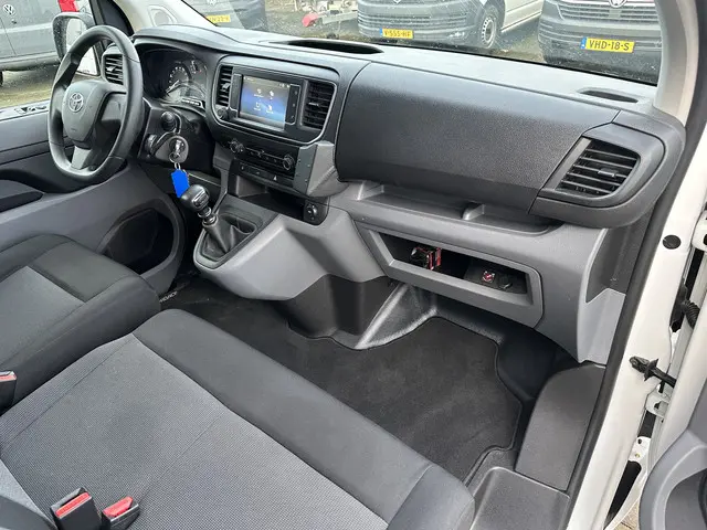 Toyota ProAce Worker 2.0 D-4D 145PK 2022 Diesel 30