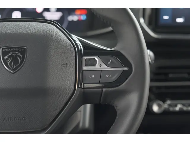 Peugeot 208 PureTech 100 Allure 2024 Benzine 33