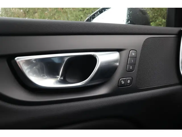 Volvo V60 Cross Country 2.0 B5 AWD Plus 2023 Benzine 31
