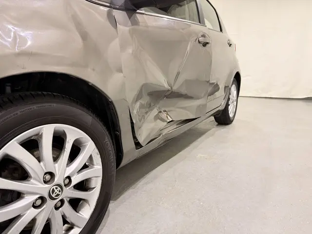 Toyota Yaris HB 1.0 VVT-i Aspiration 2017 Benzine 11