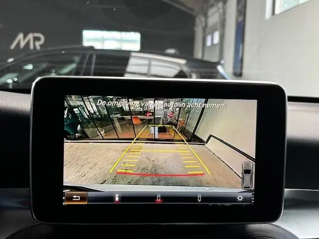 Mercedes-Benz GLC 250 4MATIC Premium Plus 2018 Benzine 20