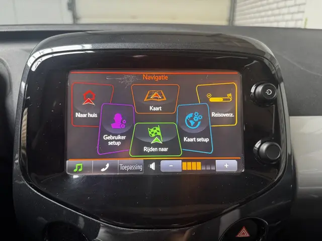Toyota Aygo 1.0 VVT-i x-clusiv Cabrio 2017 Benzine 22
