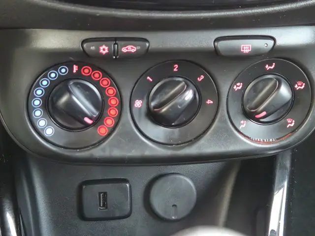 Opel ADAM 1.2 Glam 2019 Benzine 24