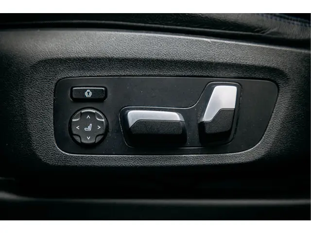 BMW X3 xDrive30e High Executive 2021 Hybride Benzine 27