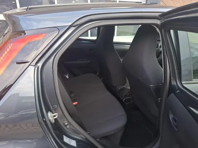 Toyota Aygo 1.0 VVT-i x-fun 2019 Benzine 9