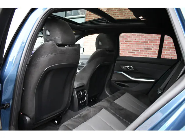 BMW 3 Serie Touring 330e M-Sport 2025 Hybride Benzine 79