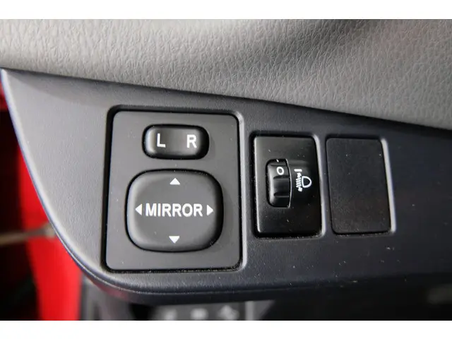 Toyota Yaris 1.5 Hybrid Active 2019 Hybride Benzine 26