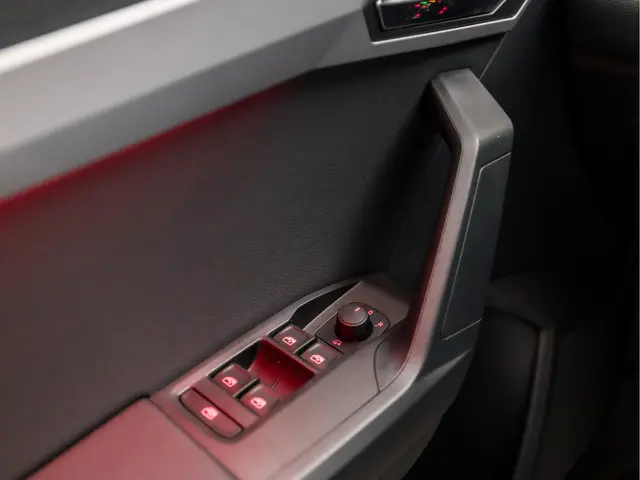 SEAT Ibiza 1.0 TSI FR Intense Sport 2020 Benzine 23