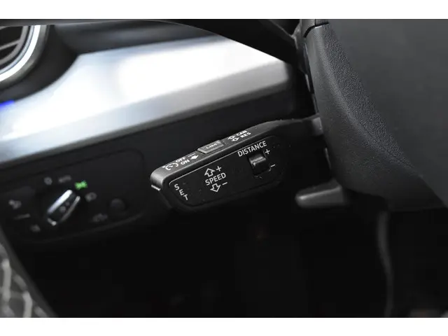 Audi Q5 55 TFSI e S edition 2022 Hybride Benzine 21