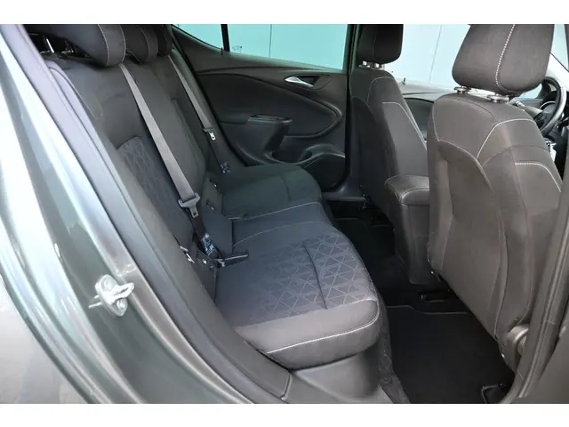 Opel Astra 1.0 Turbo 120 Jaar Edition 2019 Benzine 24
