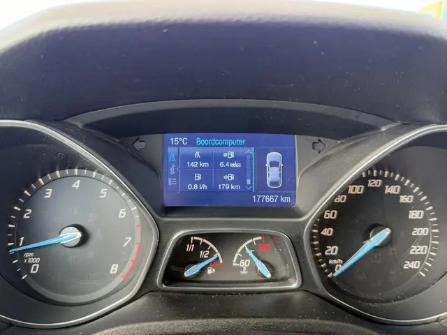 Ford Focus Wagon 1.0 EcoBoost Edition 2014 Benzine 19