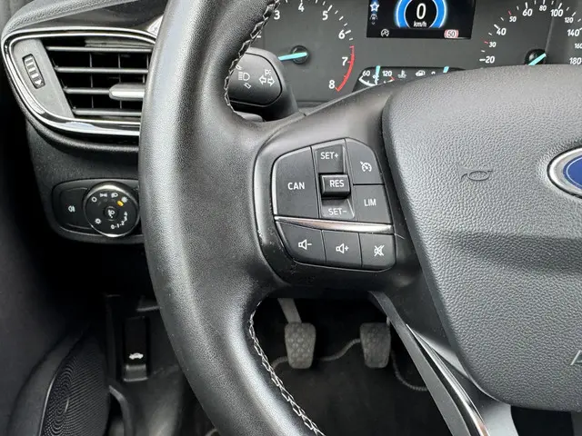Ford Fiesta 1.0 ECOBOOST HYBRID TITANIUM 2022 Benzine 18