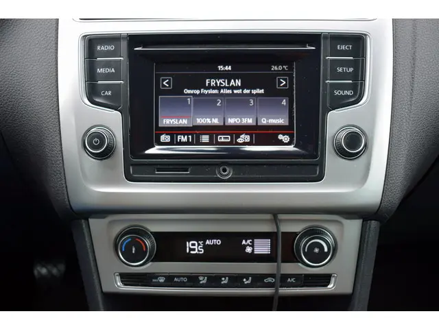 Volkswagen Polo 1.2 TSi 5Drs Highline 2015 Benzine 9
