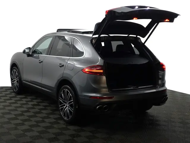 Porsche Cayenne 3.0 S E-Hybrid- 2015 Hybride Benzine 26