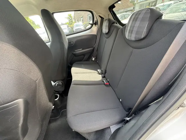 Peugeot 108 1.0 e-VTi Allure 2019 Benzine 18