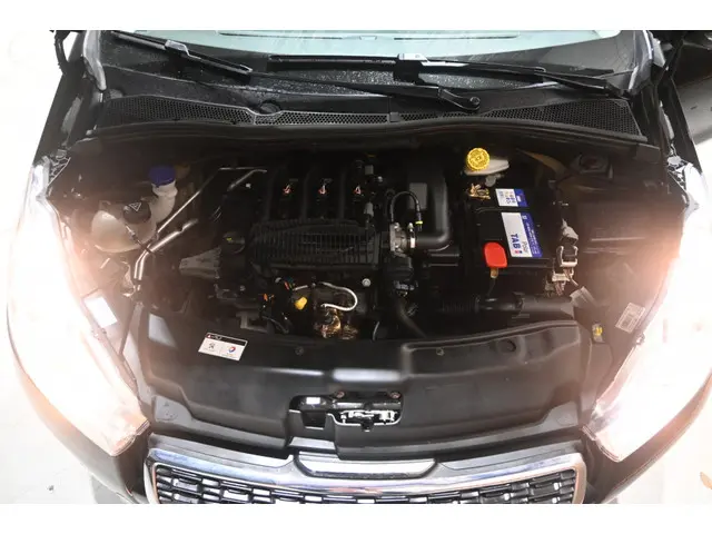 Peugeot 208 1.2 PureTech Style 2015 Benzine 19