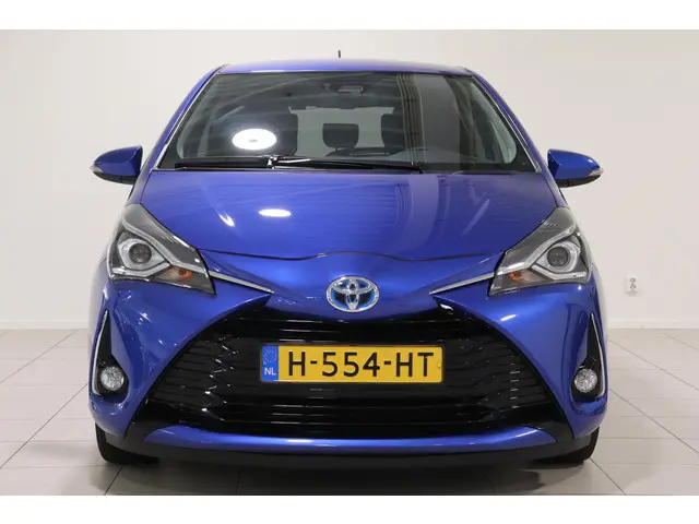 Toyota Yaris 1.5 Hybrid Dynamic, 2020 Hybride Benzine 9