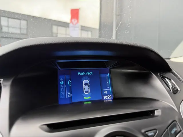 Ford Focus Wagon 1.0 EcoBoost Edition Plus 2014 Benzine 26