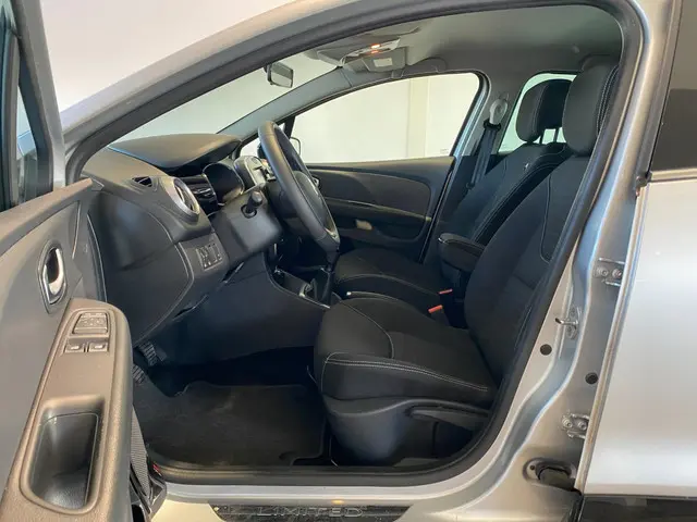 Renault Clio 0.9 TCe Limited NL-auto 2017 Benzine 6