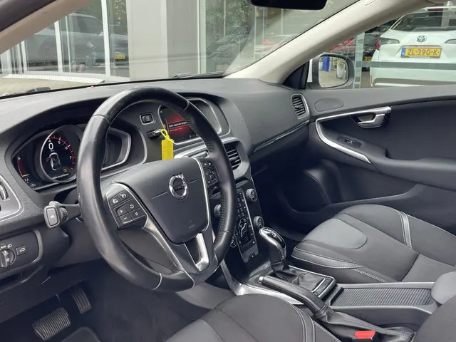 Volvo V40 1.5 T2 Polar+ 2018 Benzine 15