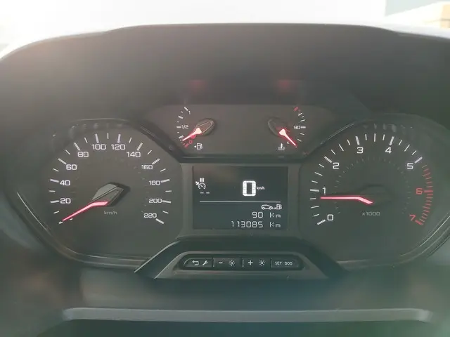 Peugeot Partner 1.5 BlueHDI Premium 2020 Diesel 18