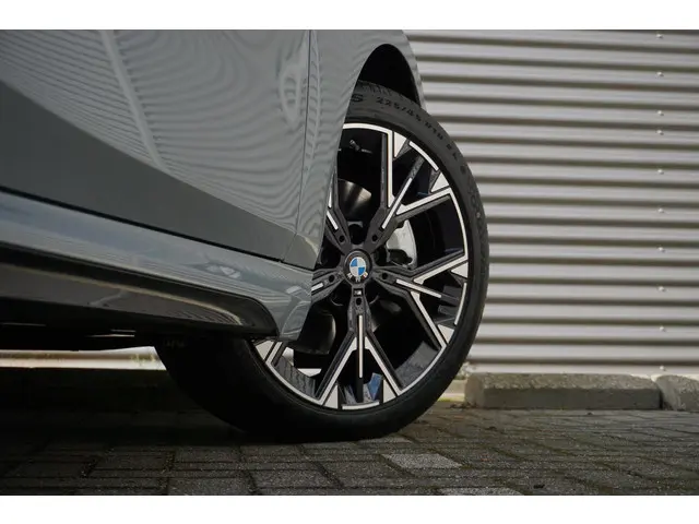 BMW 1 Serie 5-deurs 120 2025 Benzine 23