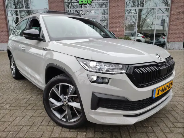 Škoda Kodiaq 1.5 TSI DSG Sportline 7pers. 2023 Benzine 8