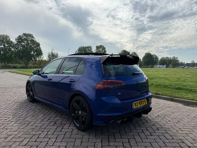 Volkswagen Golf 2.0 TSI R 4Motion 2015 Benzine 5