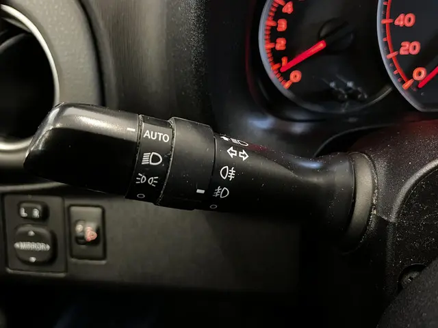 Toyota Yaris 1.3 VVT-i Dynamic 2014 Benzine 12