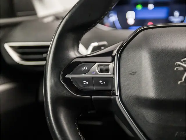 Peugeot 5008 1.2 PureTech Sport 7 Persoons 2019 Benzine 18