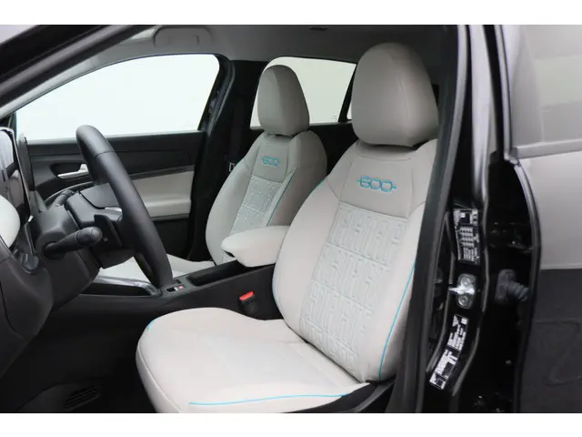 Fiat 600 1.2 Hybrid La Prima 2025 Hybride Benzine 9