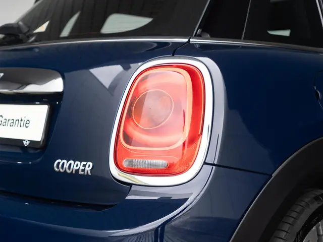 MINI 5-Deurs Cooper Aut. 2017 Benzine 14