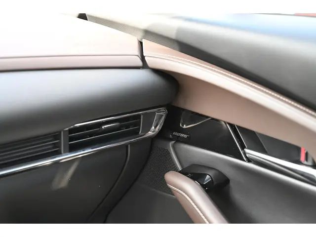 Mazda CX-30 e-SkyActiv-G 150 6MT Luxury 2021 Benzine 27