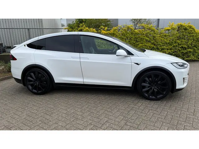 Tesla Model X 75D Base 2018 Elektrisch 2