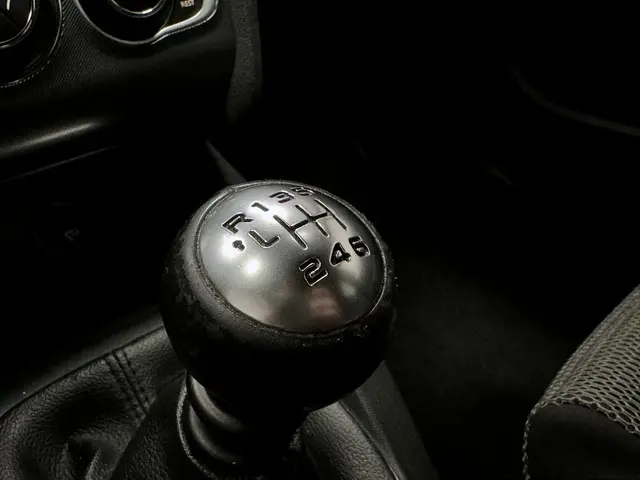 Citroën C4 1.2 PureTech Exclusive 2014 Benzine 24