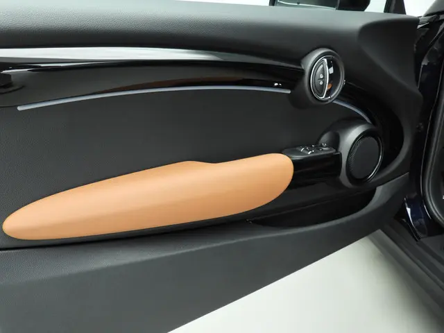 MINI 3-Deurs Cooper 2022 Benzine 18