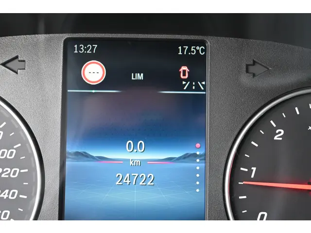 Mercedes-Benz Vito 116 CDI L2 Pro 2024 Diesel 18