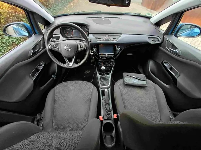 Opel Corsa 1.4 Favourite navi 2018 Benzine 9